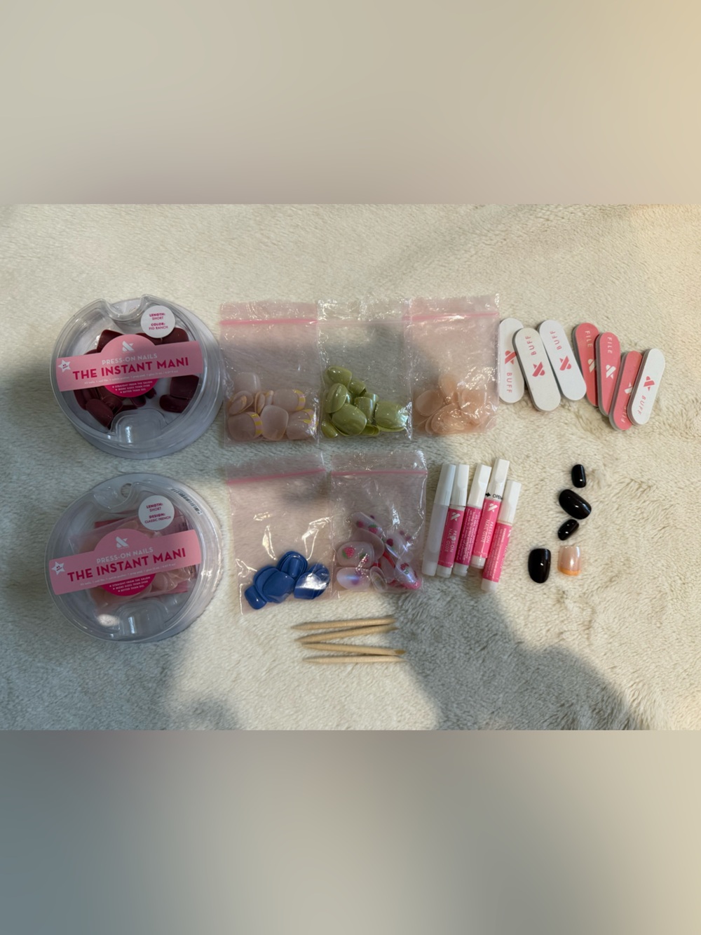 Bundle of Olive and June Press On Nails